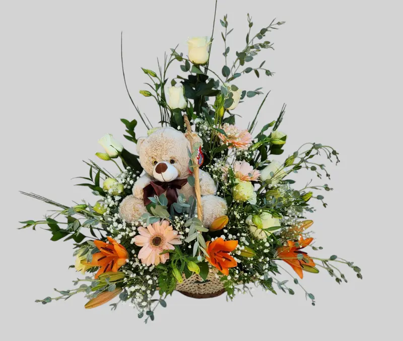 canasto de flores mixtas con peluche